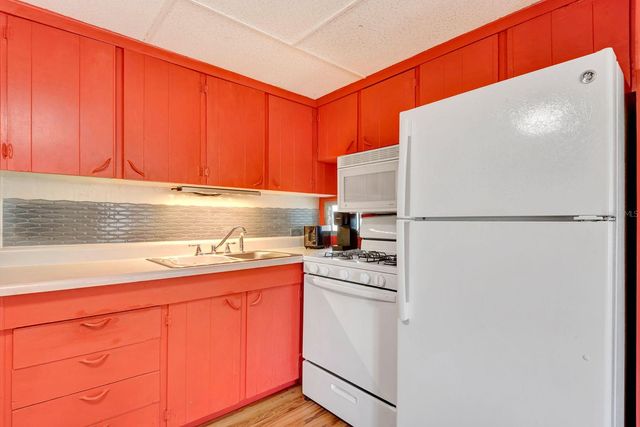 515 50TH AVENUE TERRACE W, Bradenton, FL 34207