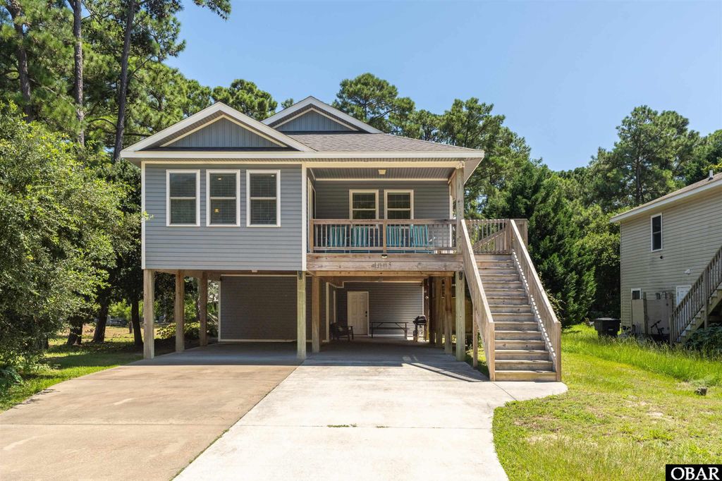 Image 1 of property listing at 1005 Holly Street Lot #3, Kill Devil Hills, NC 27948