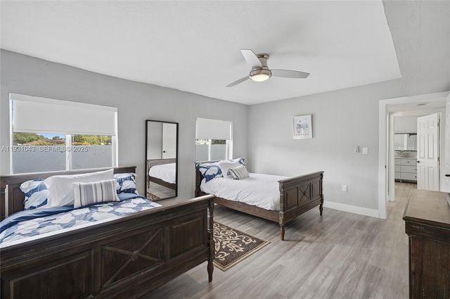 1590 NW 38th St 1, Miami, FL 33142