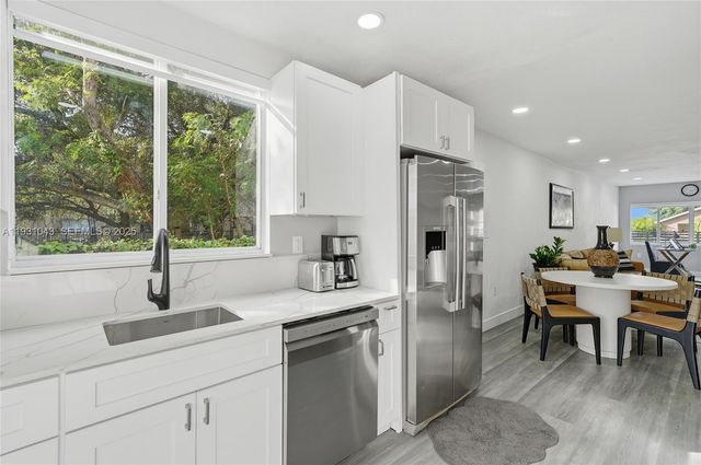 1590 NW 38th St 1, Miami, FL 33142