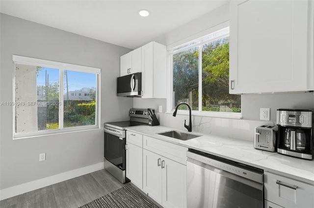 1590 NW 38th St 1, Miami, FL 33142