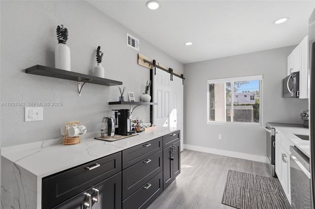 1590 NW 38th St 1, Miami, FL 33142