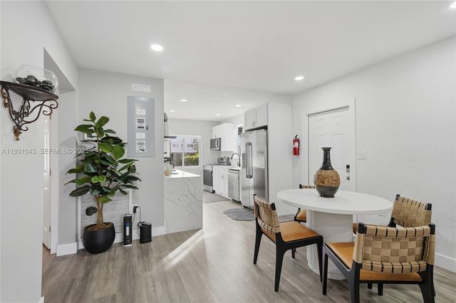 1590 NW 38th St 1, Miami, FL 33142