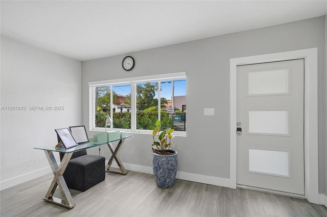 1590 NW 38th St 1, Miami, FL 33142