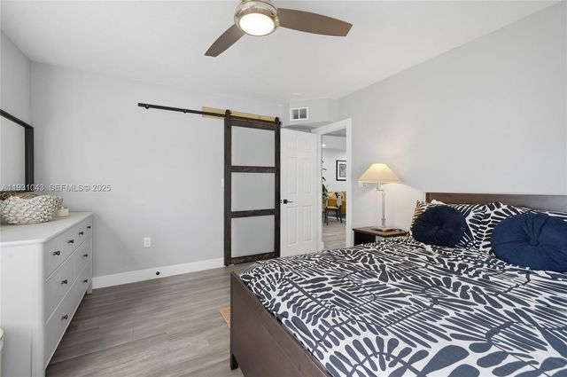 1590 NW 38th St 1, Miami, FL 33142