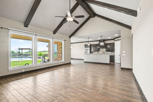 104 Stanford Lane, Springtown, TX 76082