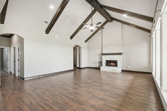 104 Stanford Lane, Springtown, TX 76082