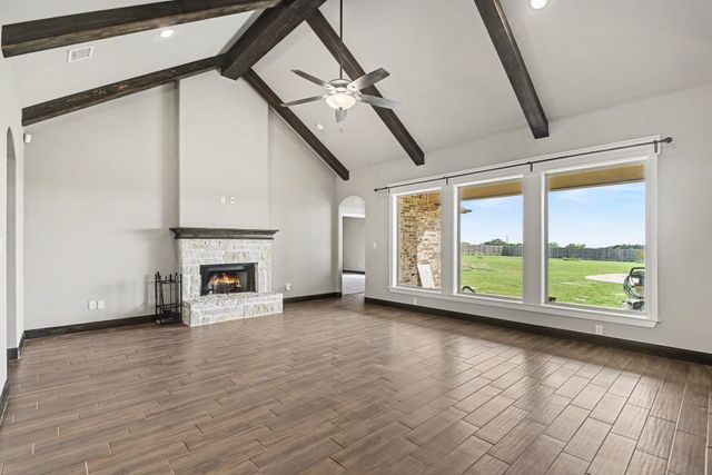 104 Stanford Lane, Springtown, TX 76082