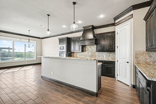 104 Stanford Lane, Springtown, TX 76082