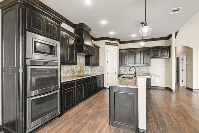 104 Stanford Lane, Springtown, TX 76082