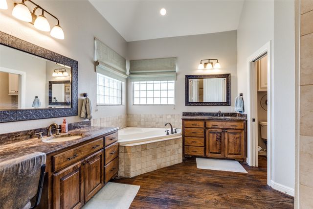 8813 Summit Point Court, Fort Worth, TX 76179