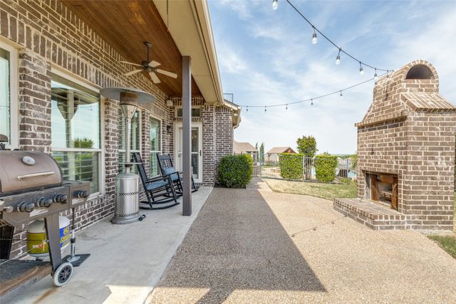 8813 Summit Point Court, Fort Worth, TX 76179