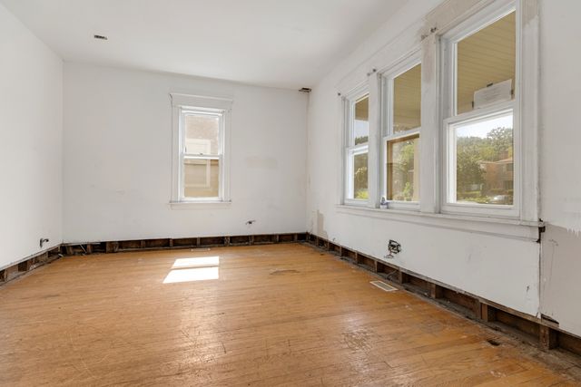 9311 S Vanderpoel Avenue, Chicago, IL 60643
