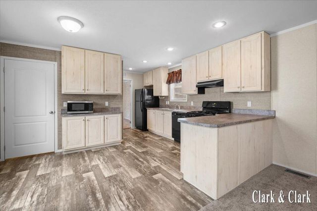 6900 Knottypine Street NE, Rockford, MI 49341