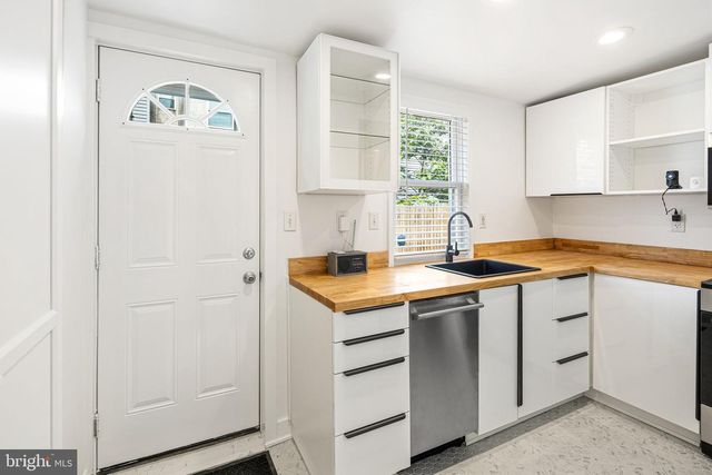 3929 BRANDYWINE ST, Philadelphia, PA 19104
