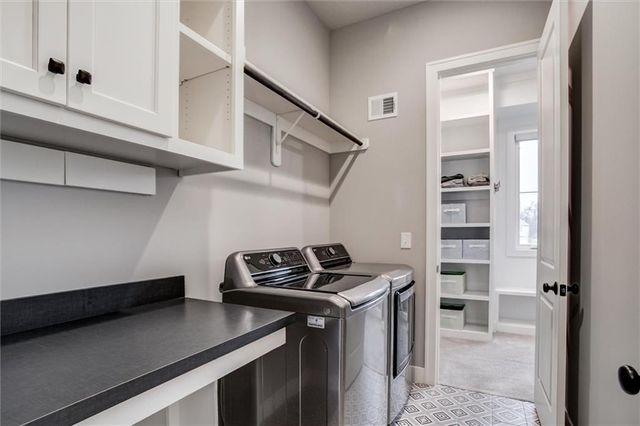 9750 Mcintosh Court, Parkville, MO 64152