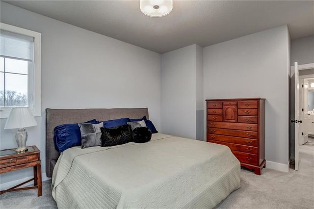 9750 Mcintosh Court, Parkville, MO 64152