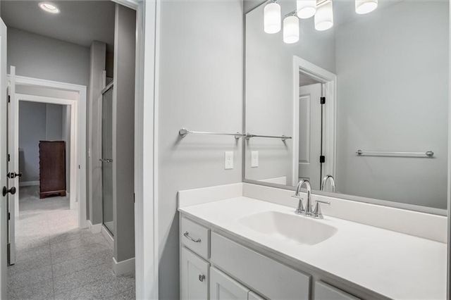 9750 Mcintosh Court, Parkville, MO 64152