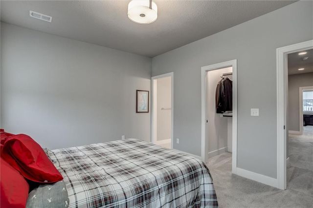 9750 Mcintosh Court, Parkville, MO 64152