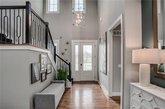 9750 Mcintosh Court, Parkville, MO 64152