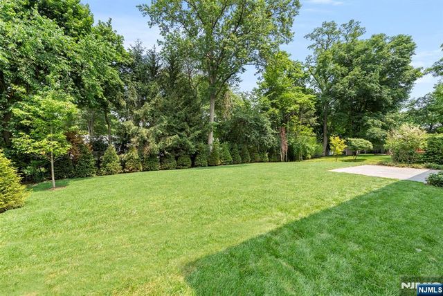 22 Northwood, Demarest, NJ 07627