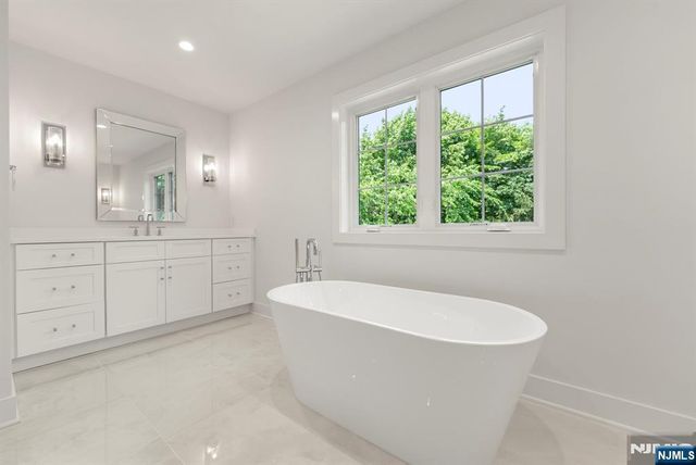 22 Northwood, Demarest, NJ 07627