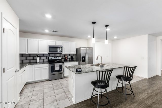 12652 W GLENN Drive, Glendale, AZ 85307