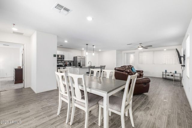 12652 W GLENN Drive, Glendale, AZ 85307