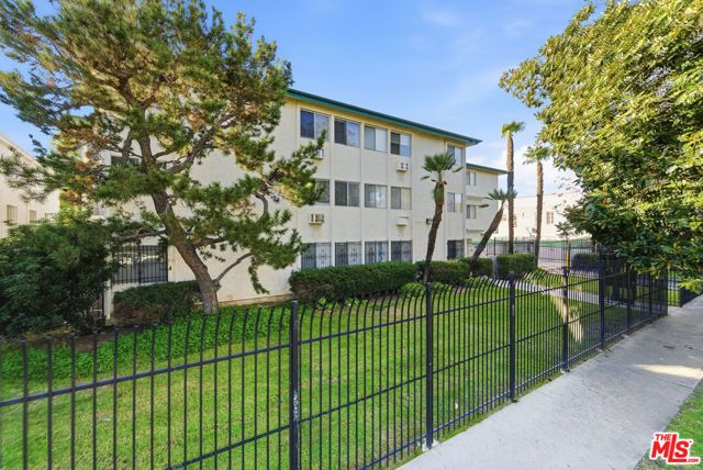 1701 Westmoreland Boulevard 11, Los Angeles, CA 90006