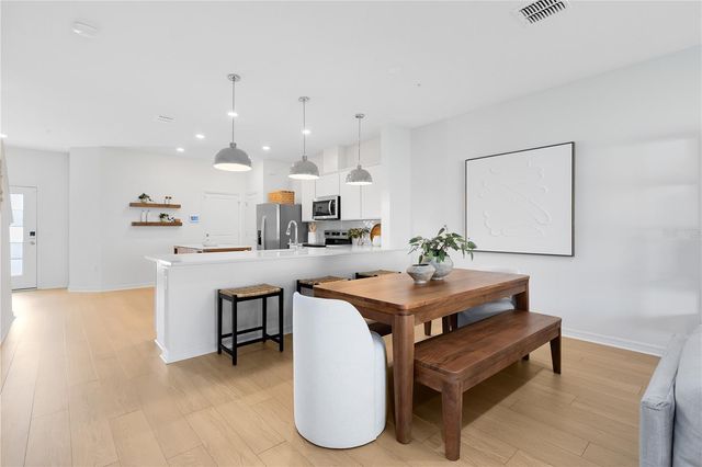 435 MEADOWLAND POINT, Oviedo, FL 32765