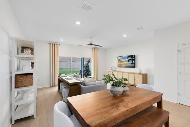 435 MEADOWLAND POINT, Oviedo, FL 32765