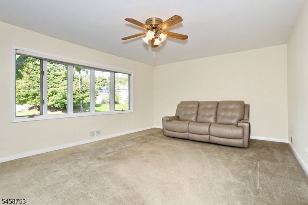 741 Pompton Ave, Cedar Grove Twp., NJ 07009 — photo 5