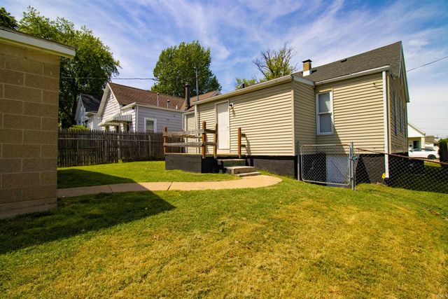 2604 Hillcrest Terrace, Evansville, IN 47712