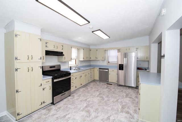 2604 Hillcrest Terrace, Evansville, IN 47712