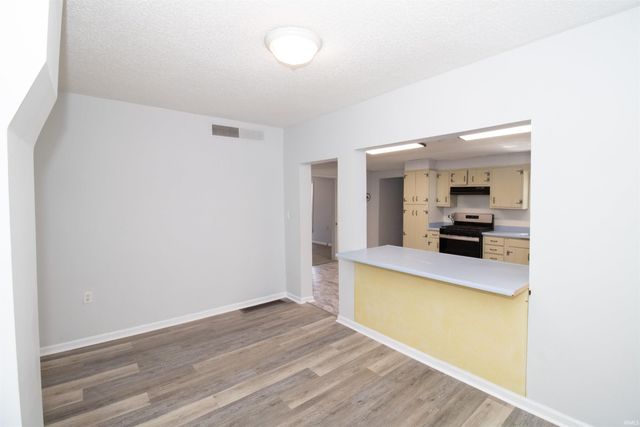 2604 Hillcrest Terrace, Evansville, IN 47712