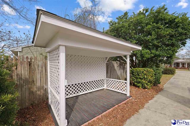 1819 Hazel Dr., Florence, SC 29501