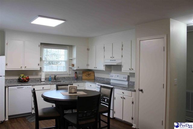 1819 Hazel Dr., Florence, SC 29501