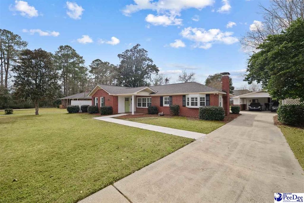 1819 Hazel Dr., Florence, SC 29501