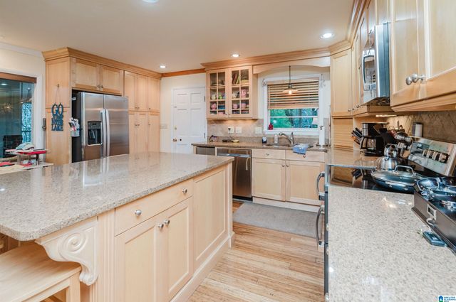 881 RIDGEWAY CIRCLE, Talladega, AL 35160