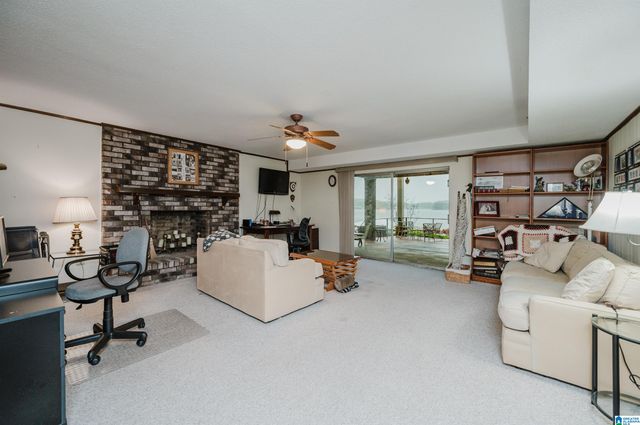 881 RIDGEWAY CIRCLE, Talladega, AL 35160