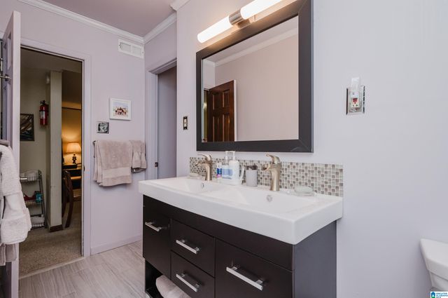 881 RIDGEWAY CIRCLE, Talladega, AL 35160