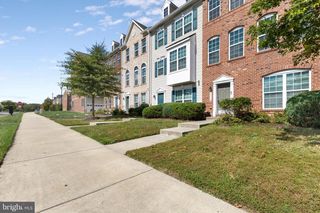 10606 PRESIDENTIAL PKWY, Upper Marlboro, MD 20772