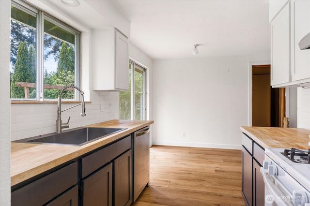 1167 Sparrow Drive, Oak Harbor, WA 98277