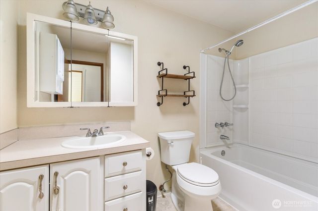 1167 Sparrow Drive, Oak Harbor, WA 98277