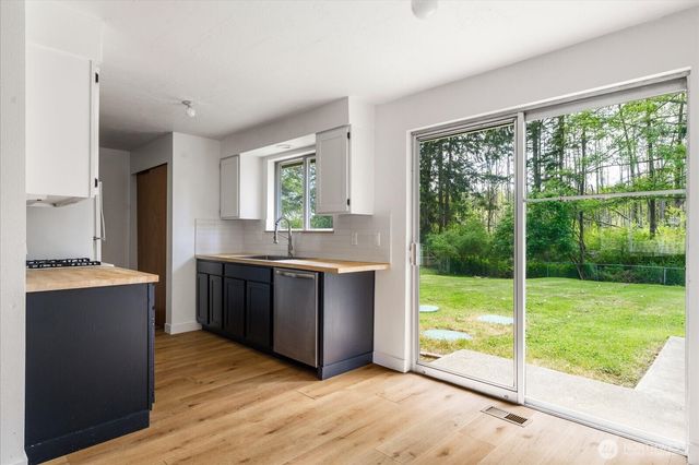 1167 Sparrow Drive, Oak Harbor, WA 98277