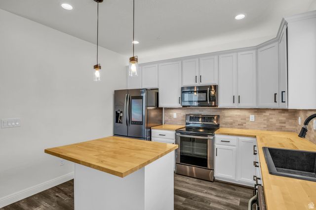 7077 S GREENSAND DR, West Jordan, UT 84084