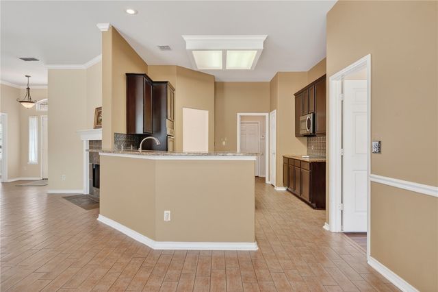 461 Augusta Dr, Rockport, TX 78382