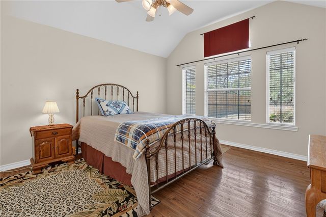 461 Augusta Dr, Rockport, TX 78382