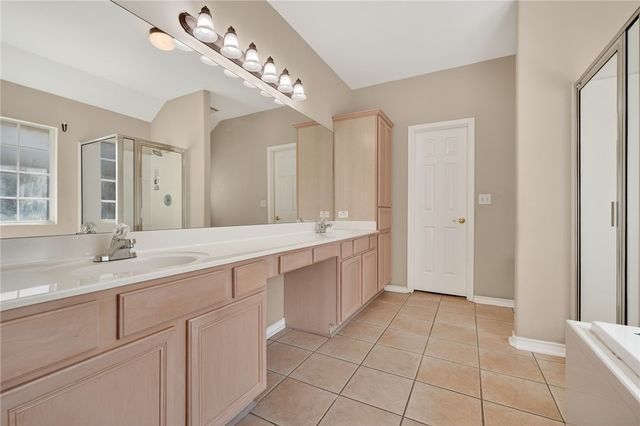 461 Augusta Dr, Rockport, TX 78382