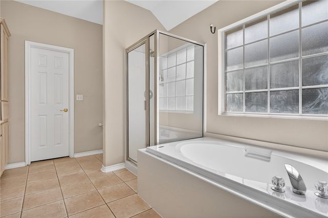 461 Augusta Dr, Rockport, TX 78382